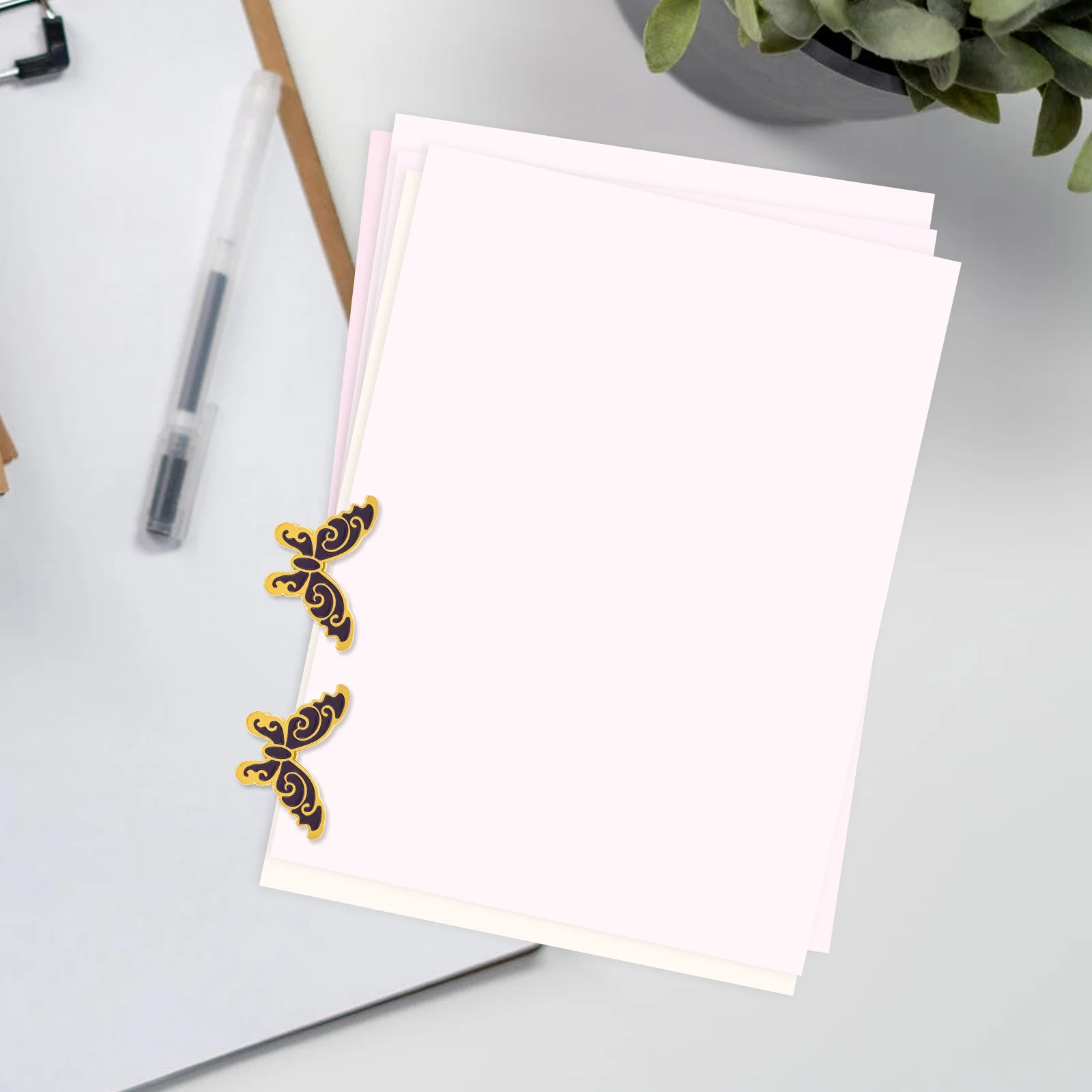 

4Pcs Metal Butterfly Clips Strong Grip Multifunctional Photo Paper Organizer Office Supplies Decorative Purple