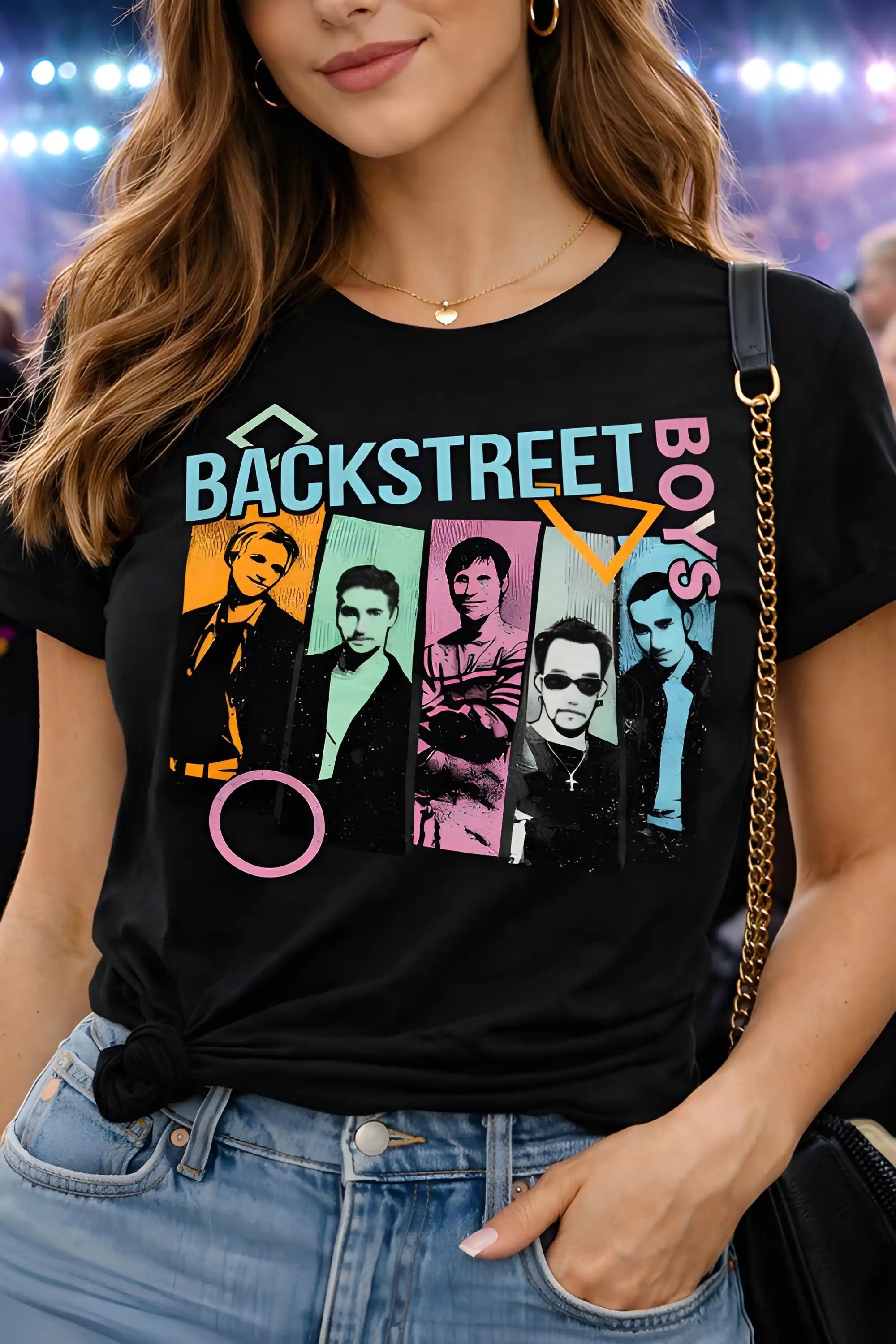 T-shirt noir avec texte Backstreet Boys, cinq panneaux de portraits colorés et accents géométriques, graphisme rétro pour les fans de la musique pop