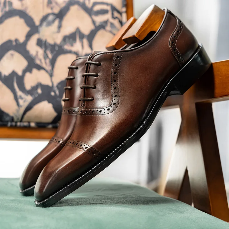 Business formal British men's shoes, small square toe, high-end cowhide leather shoes, men's brogue three-joint Oxford shoes