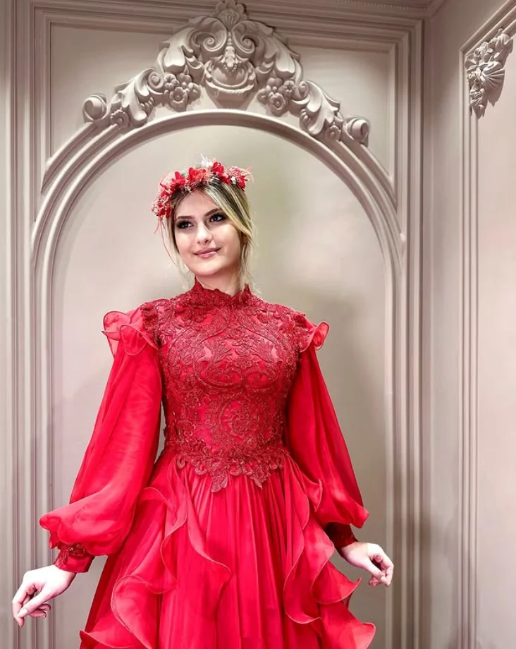 Red Princess Muslim Caftan Wedding Dresses Ruched Pleated High Neck Long Sleeve Customsized Bridal Gown Henna Outfit