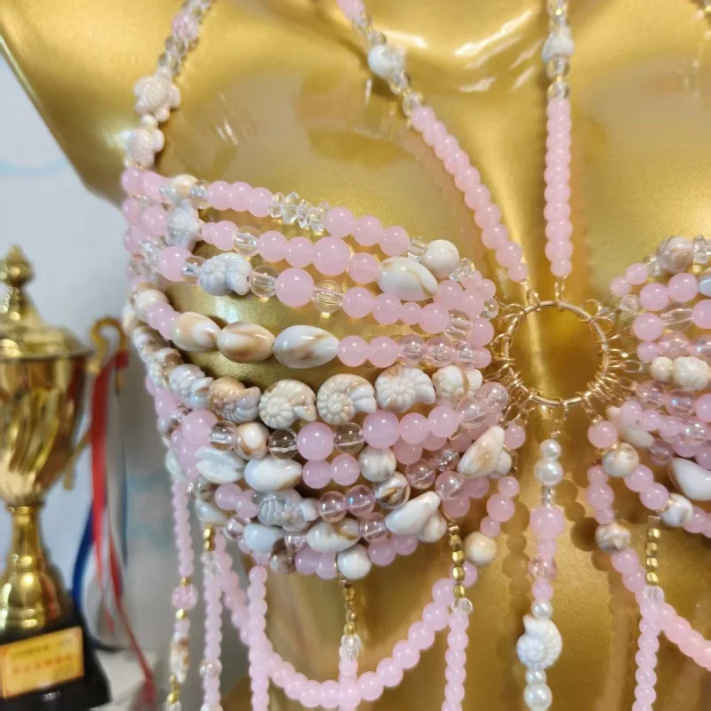Handgefertigtes Damen-Muschelperlen-Neckholder-Top mit Quastenfransen, Körperkette für Strand, Festival, Boho-Stil, Neckholder-Kristall-Bikini-Oberteil – Detail 9