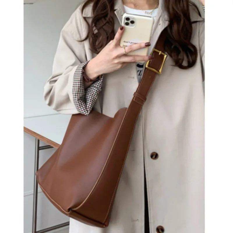 One Versatile Large Shoulder Bag Capacity Handbag For Woman New Bucket Crossbody Casual High-Quality Messenger Luxury Exquisite