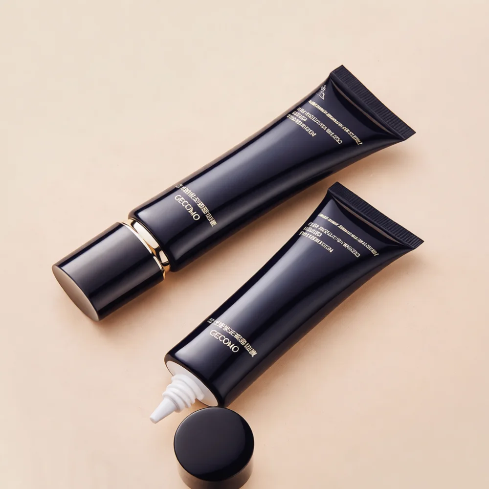 Long Lasting Matte Liquid Foundation GECOMO Waterproof Concealer Oil Control Face Makeup Base Natural Finish Breathable Cream