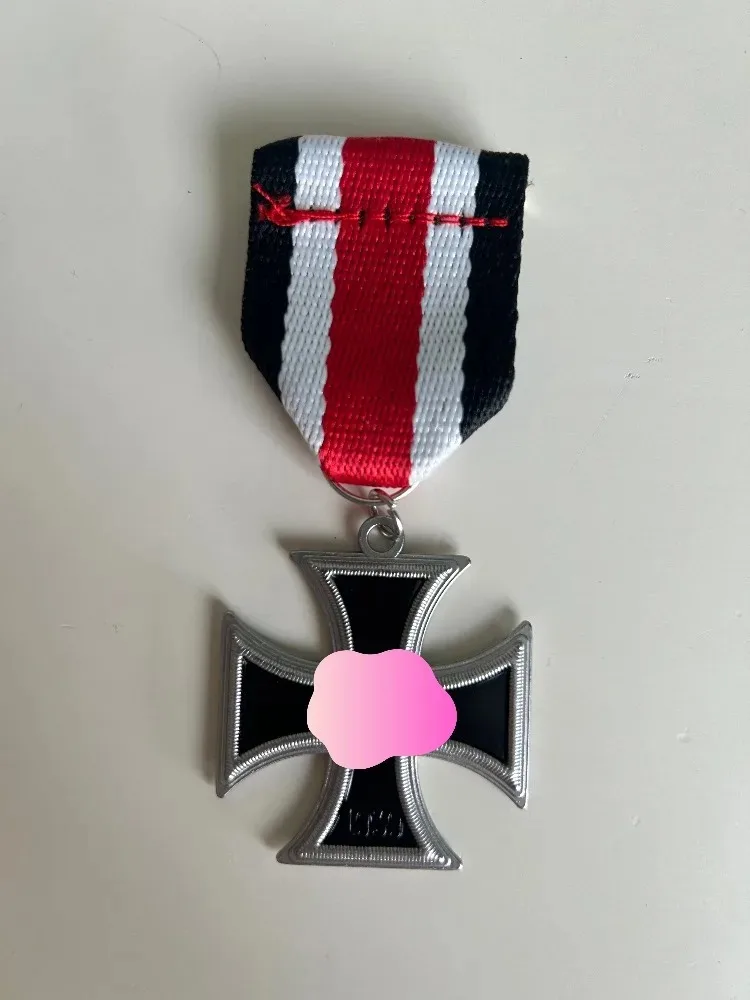 Collectible 1939 German Iron Cross Medal Historical Commemorative Lapel Pin Badge Military Souvenir Decoration