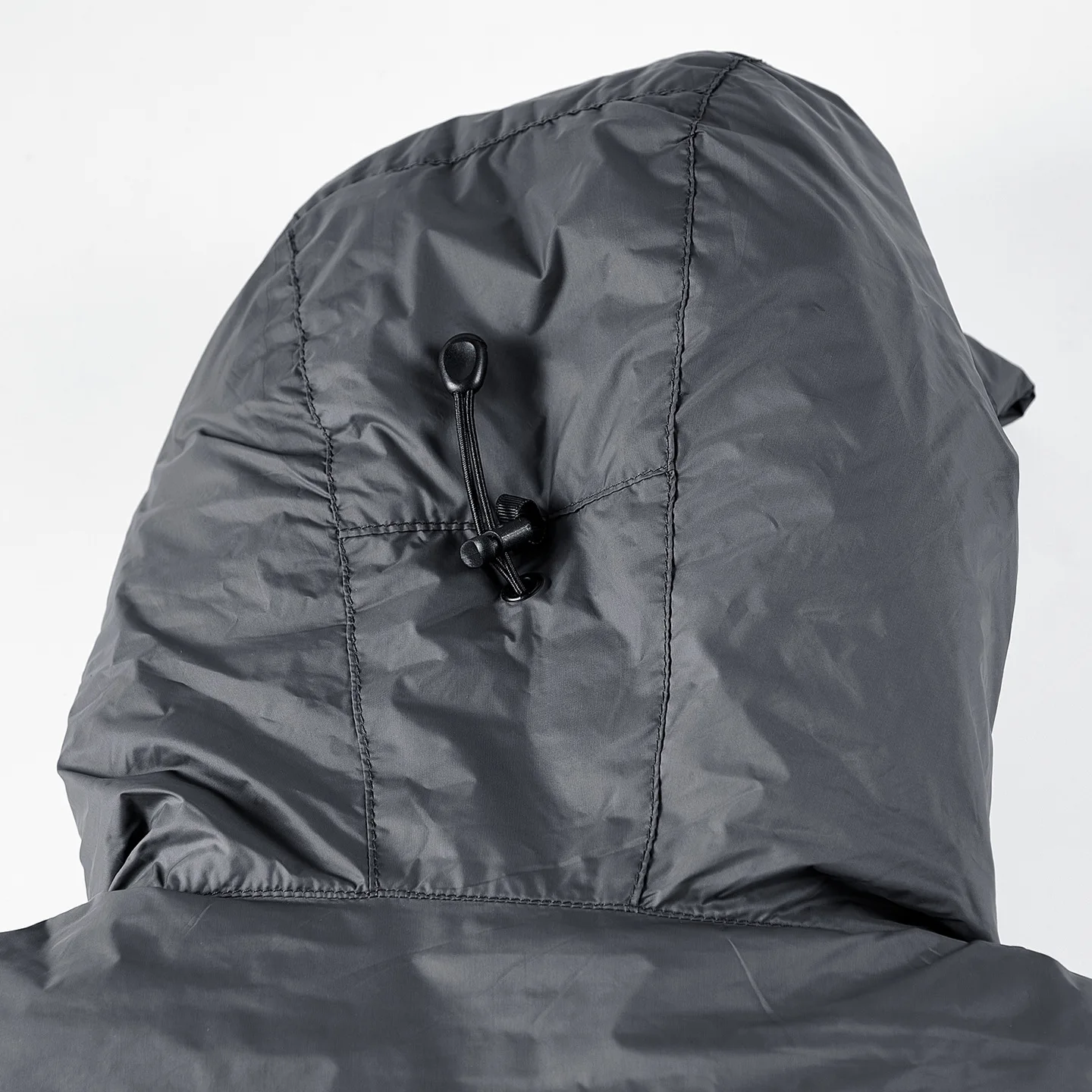 2025 رجل أسفل سترة الشتاء موضة رشاقته الدافئة بلون الرجال ملابس خارجية سحاب أكمام طويلة في الهواء الطلق يندبروف الذكور معطف مقنع