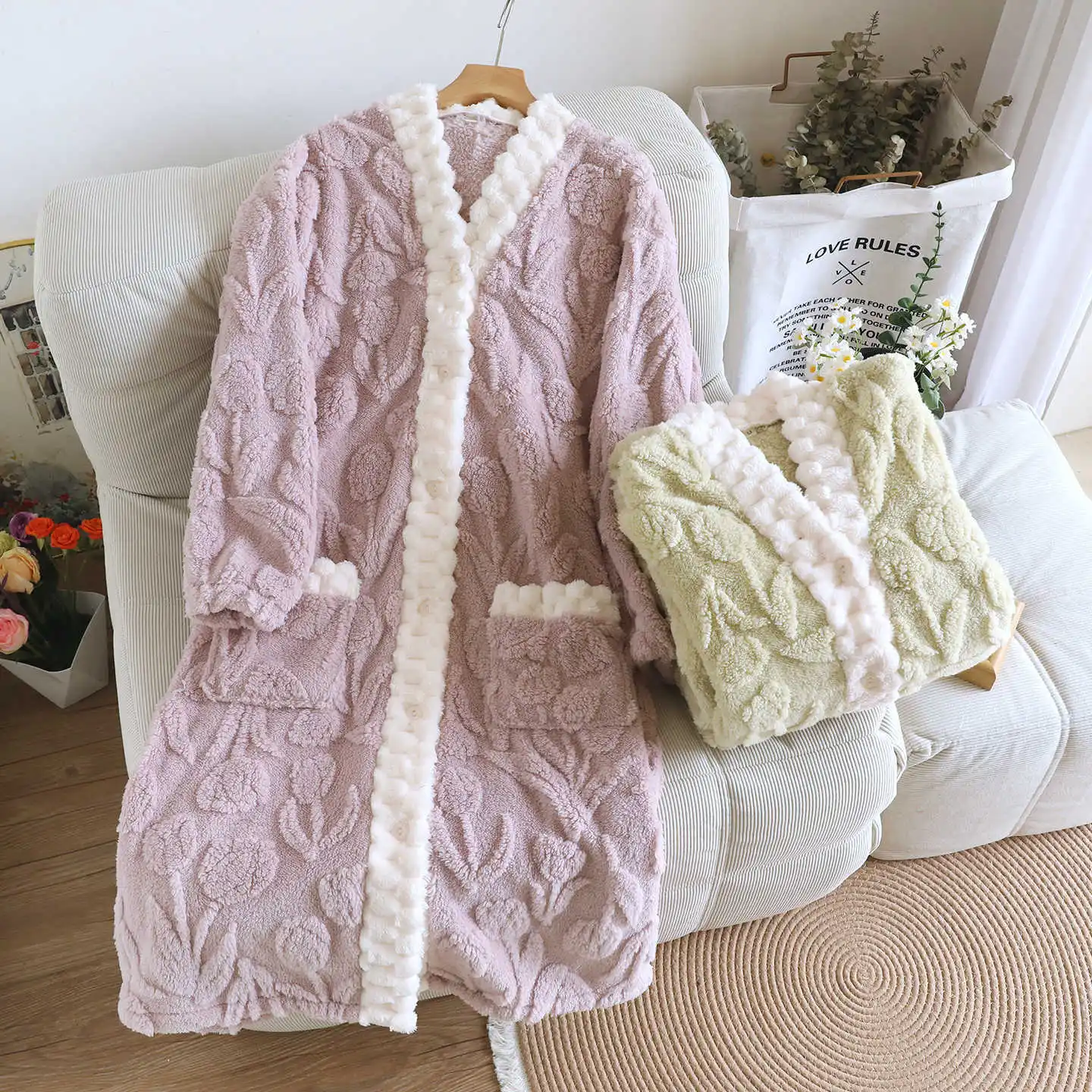 Winter Warm Flannel Lady Coral Fleece Long Sleeve Cardigan Sleeping Robe Women's Bathrobe Female Thickened Homewear