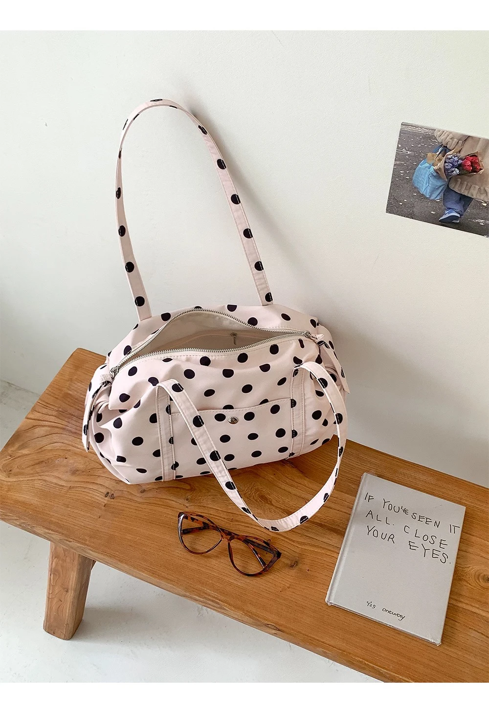 

Ultra Lightweight Travel Storage Handbag Polka Dot Shoulder Large Capacity Nylon Cloth Bag