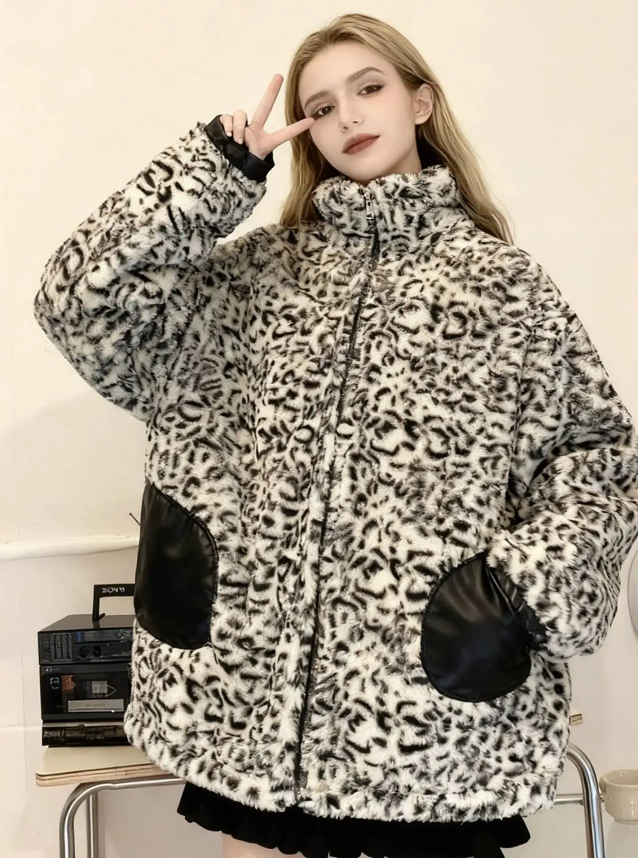 パーカー レディース パーカー アーミー 冬 ポリエステル ダブルポケット フード付き 伸縮性ウエストバンド ジップアップ スタンドカラー アーバン ファッショナブル 若々しい