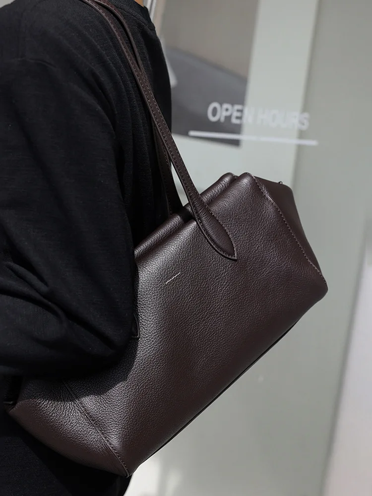 

Genuine Leather Women's Bags 2026 New Fashion Trend Of Natural Head Layer Cowhide Women's Bags Versatile Commuting Shoulder Bag