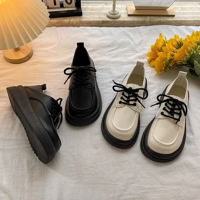 

Women's White Padded Flat Shoes British Style round Head Lace Up Versatile Thick Heel Spring Autumn Seasonal New Style