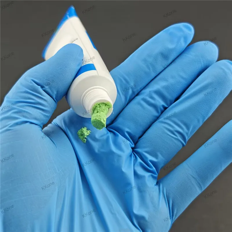 

2 коробки, стоматологическая паста с тонкой обычной зернистостью, профилактическая паста с обычной зернистостью, орто-имплантат, материал для отбеливания зубов для стоматолога