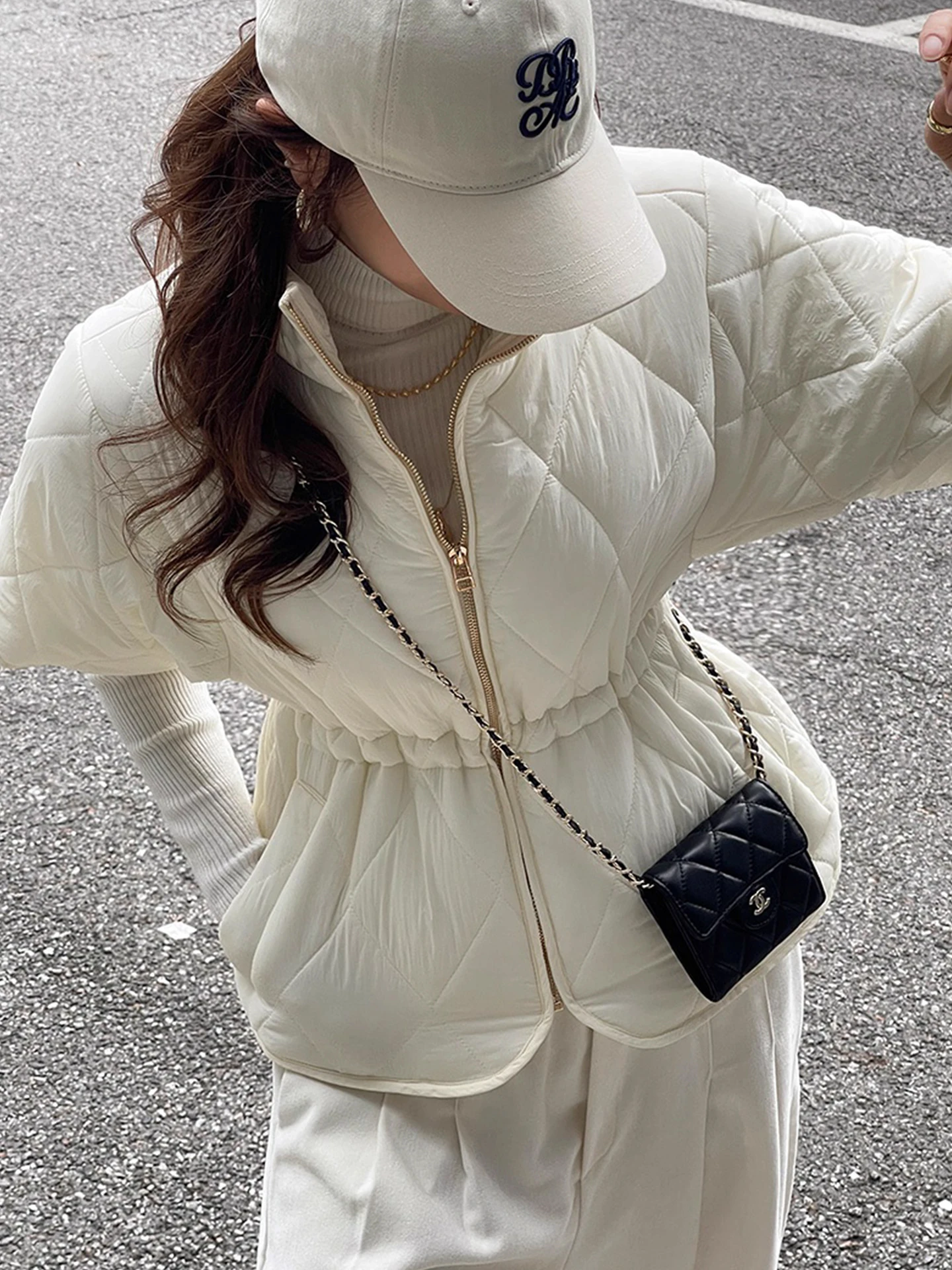 

Gagarich Stand Up Collar Diamond Grid Clip Cotton Vest Jacket Women 2025 Winter New Collection Waist Slimming Short Sleeved Top