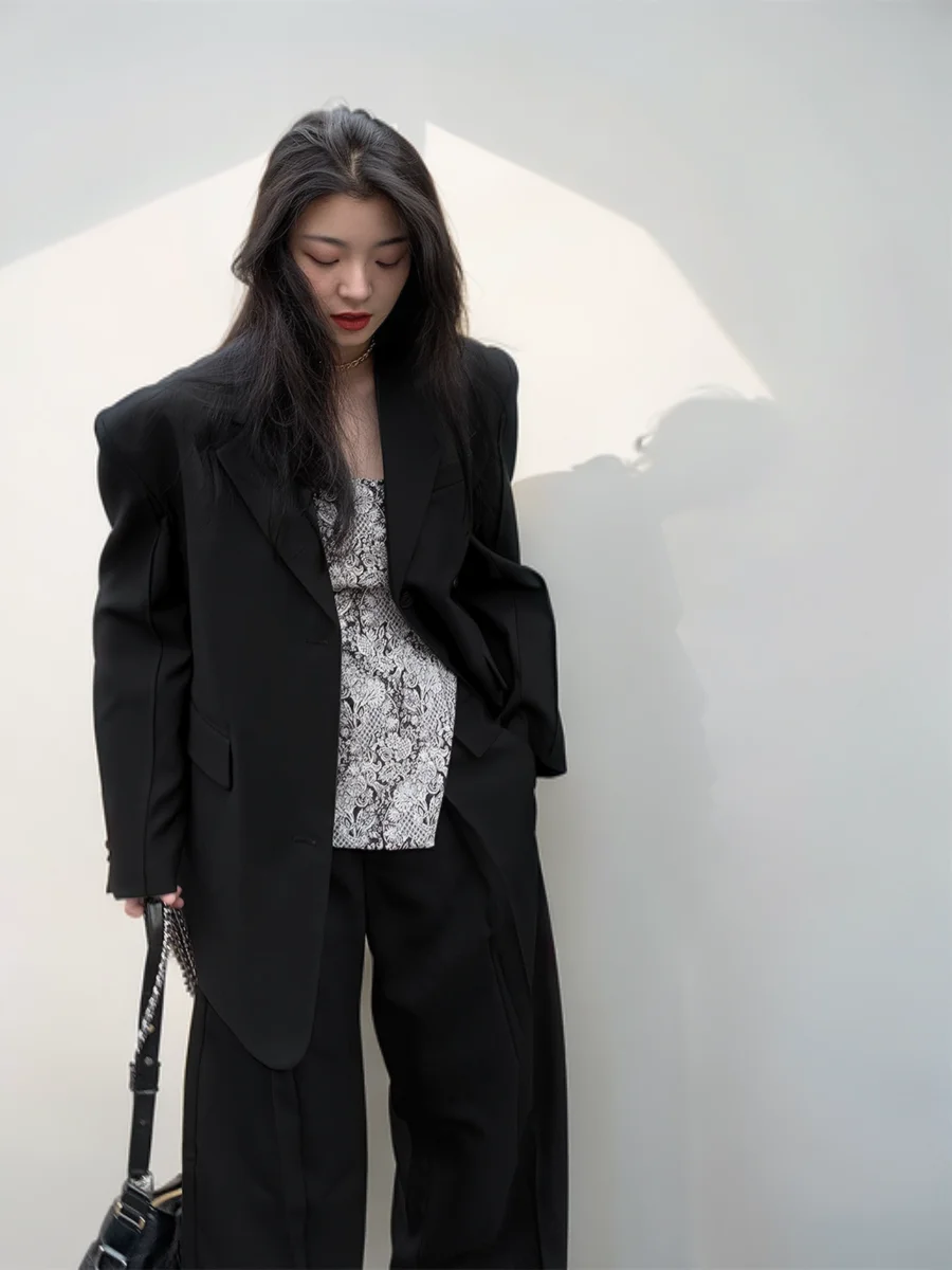 

Blazers Womans White Pleuche Straight Court Classic Fold Notch Collar Bead Line Edge Split Back Vent Structure Breathable Casual