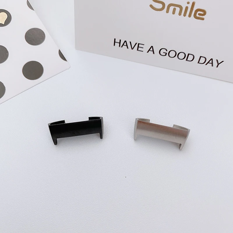 Adaptador de correa de reloj plateado y negro para Fitbit Charge 3 4, conector de correa de acero inoxidable para Fitbit Charge 3 4, 2 uds.