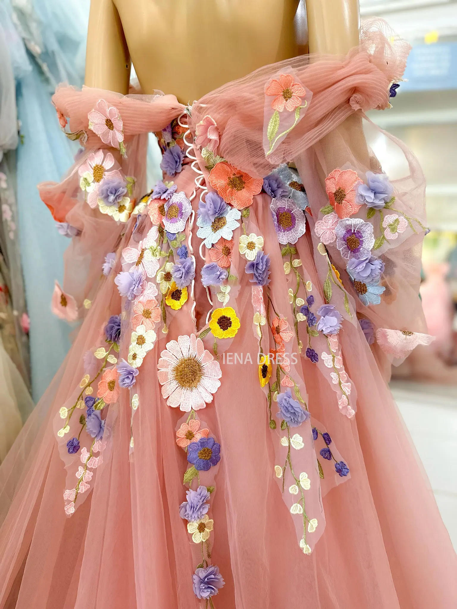 Personalizado bonito rosa bordado flor fotografia vestido com trem longo com decote em v puff a linha vestido de noite de casamento vestido de aniversário