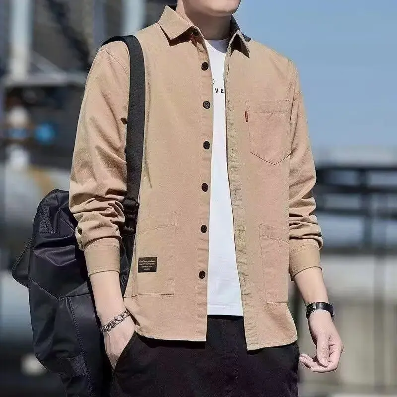 

Новая мужская повседневная свободная рубашка с длинным рукавом, осенняя модная верхняя одежда с небольшим дизайнерским акцентом, универсальная, стандартного кроя