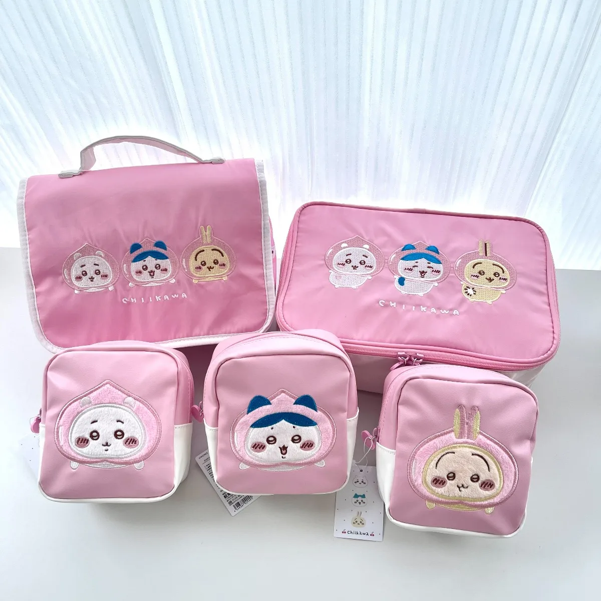 

Милая косметичка-органайзер Kawaii Chiikawa Hachiware Peach Square для путешествий, сумка для одежды, портативная легкая сумка с милым аниме-дизайном, игрушка