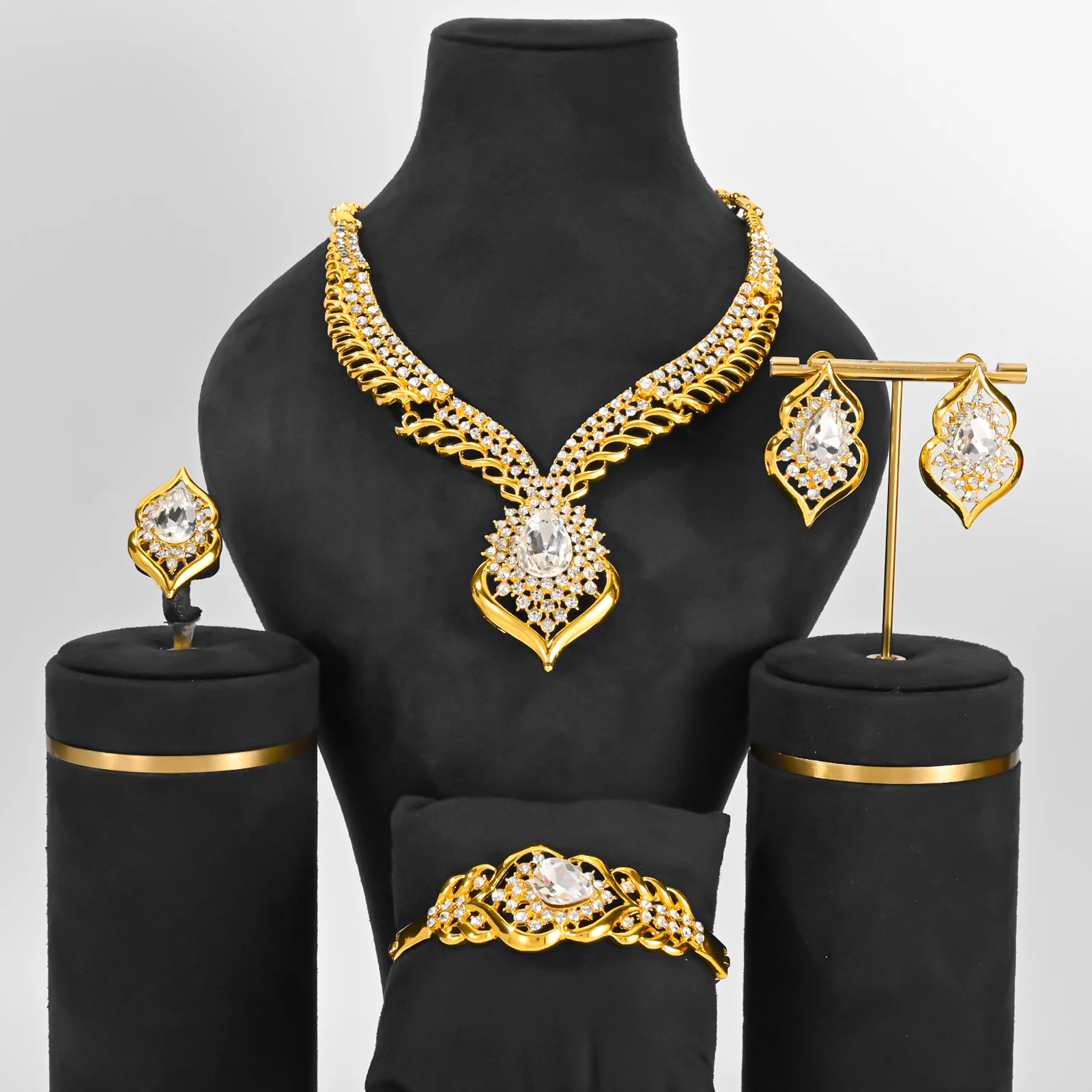 Hot Selling African Fashion Jewelry Set Women's Water Droplet Necklace Bracelet Earrings Ring Crystal Jewelry Birthday Gift