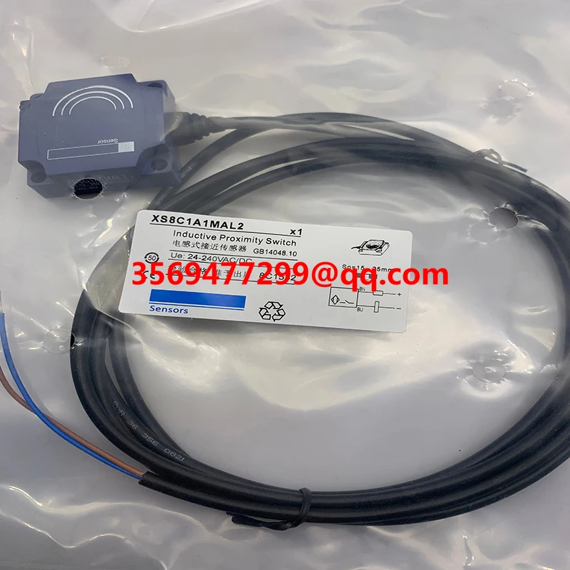 

Brand new spot XS8C1A1MAL2 XS8C1A1MAL5 Proximity switch sensor