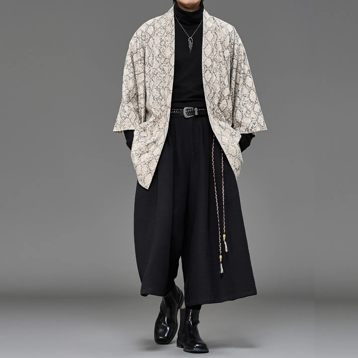 Mid-Length Robe Cardigan Men's Spring and Autumn Japanese Style Vintage Snakeskin Pattern Loose Apricot Robe Men's Jacket Jacket