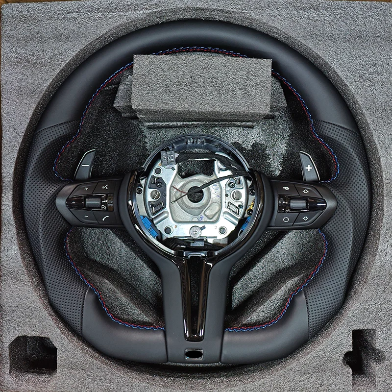

Flat Bottom Black Button M Volant Steering Wheel for BMW 3 Series E90 E91 E92 E93 X5 E70 E71 X6 E72 E53 E84 E89 E81 E87 E82 E88