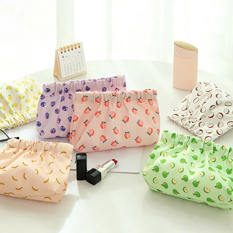 

Cosmetics Coin Bag Wire Holder Pouch Bag Portable Earphone Cards Lipsticks Storage Bag Auto Close Organizer Travel Jewelry Bag