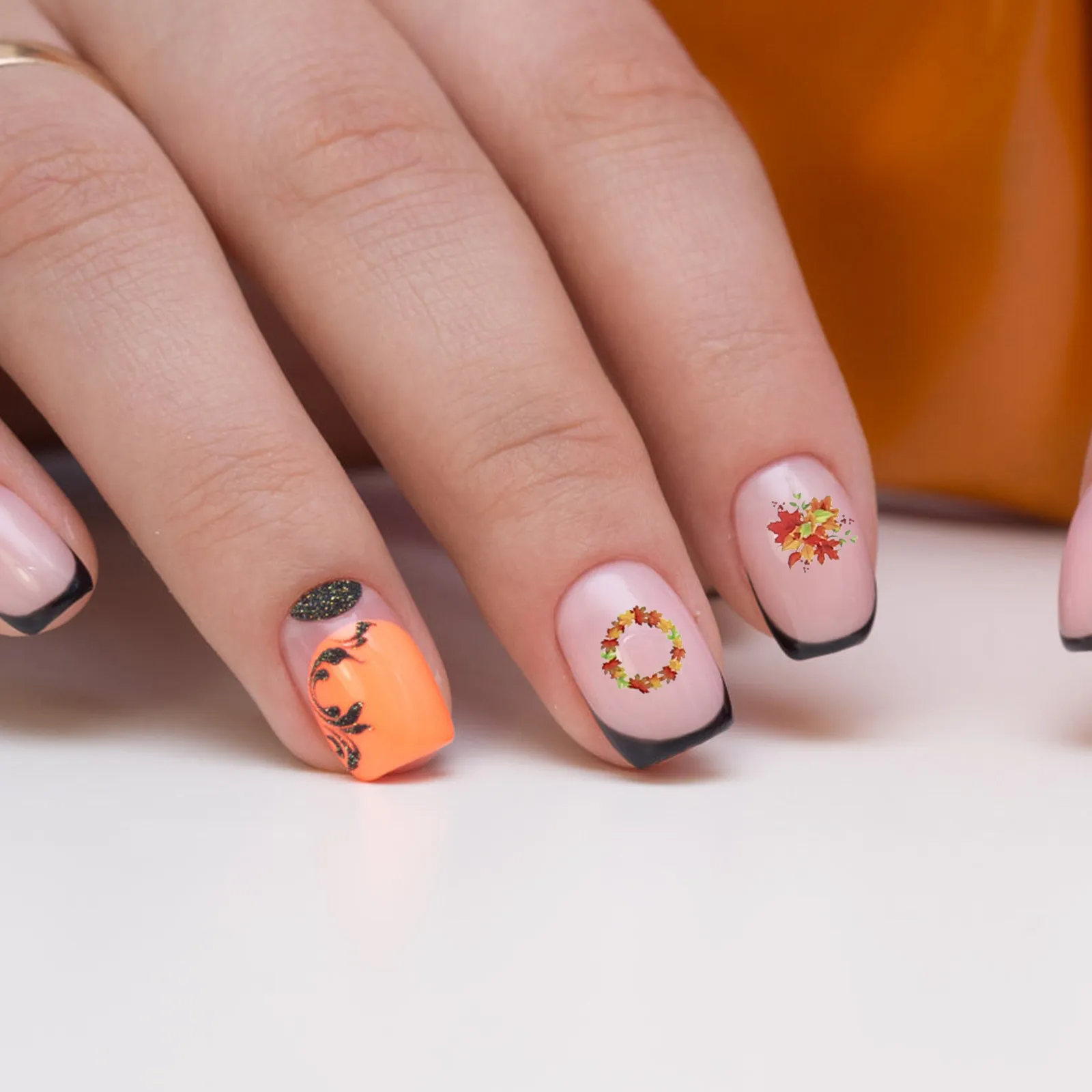 

4 Sets Halloween Nail Decals Holiday Halloweenn Stickers Fall Maple Leaf Pattern Fingernail