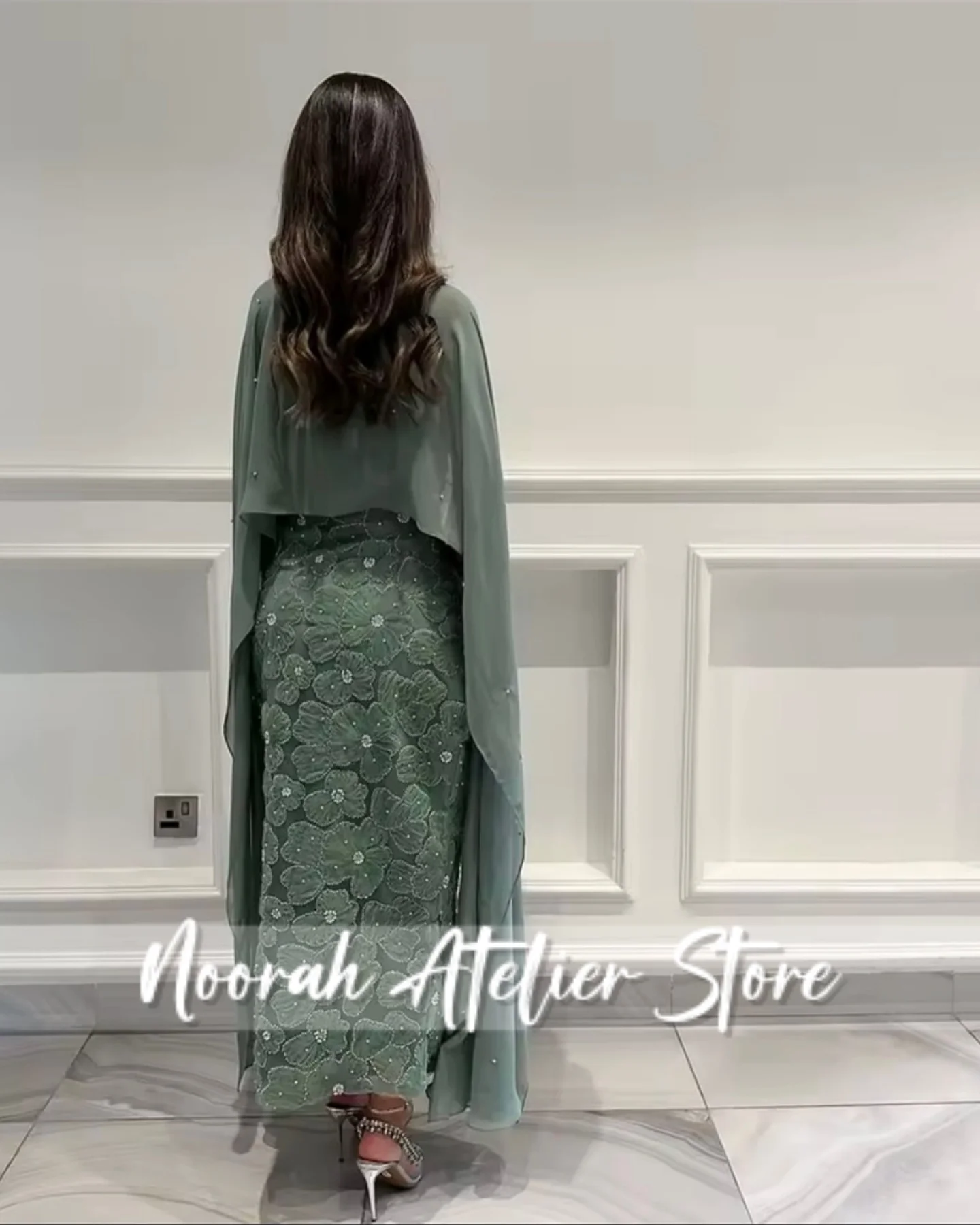 فساتين سهرة نسائية فاخرة بأكمام طويلة على شكل زهرة خضراء حكيمة 2025 تول كيب فستان زفاف نسائي المملكة العربية السعودية طويل مخصص