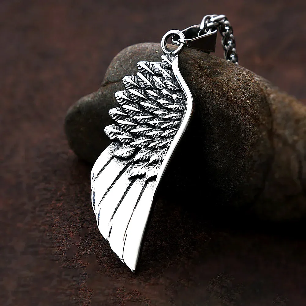 Fashion Simple Angel Wing Feather Stainless Steel Pendant Necklace For Men Women Animal Feather Amulet Fashion Jewelry Gifts