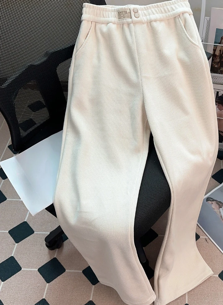 

Cotton Flannel Thickened High Waisted Wide Leg Pants for Women in Winter, with a Slimming Effect and Versatile Warm Pants