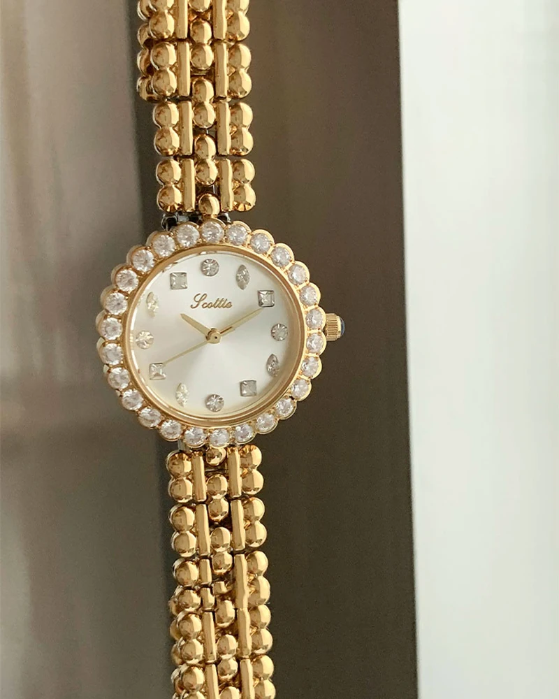 Trendy Temperament with rhinestone Chain Watch For women's girl Chain watch strap watch Women's accessories wholesale