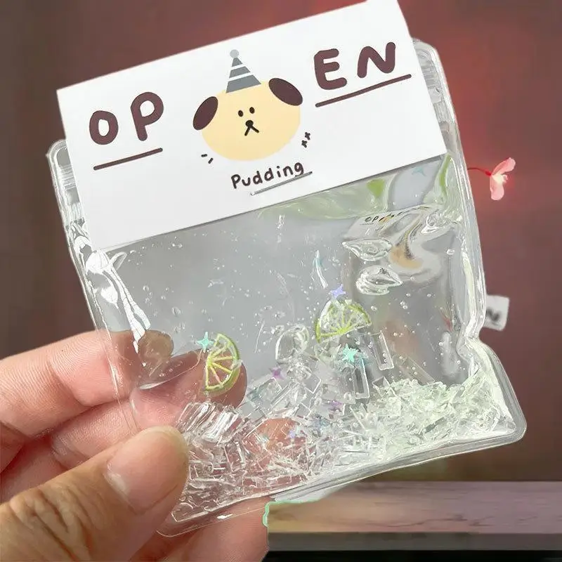 단일 조각 금붕어 스퀴시 볼, 부드러운 스트레스 해소 장난감, 장난스러운 안티 스트레스 활동을 위한 슬로우 모 스퀴즈 소품