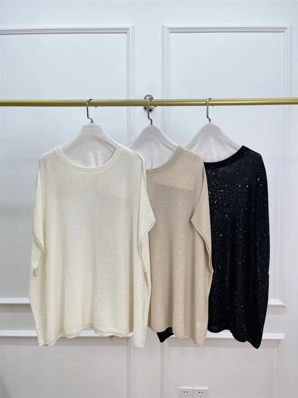 

Summer Women Silk Linen Bat Shirt Round Neck Sequins Loose Knit Top