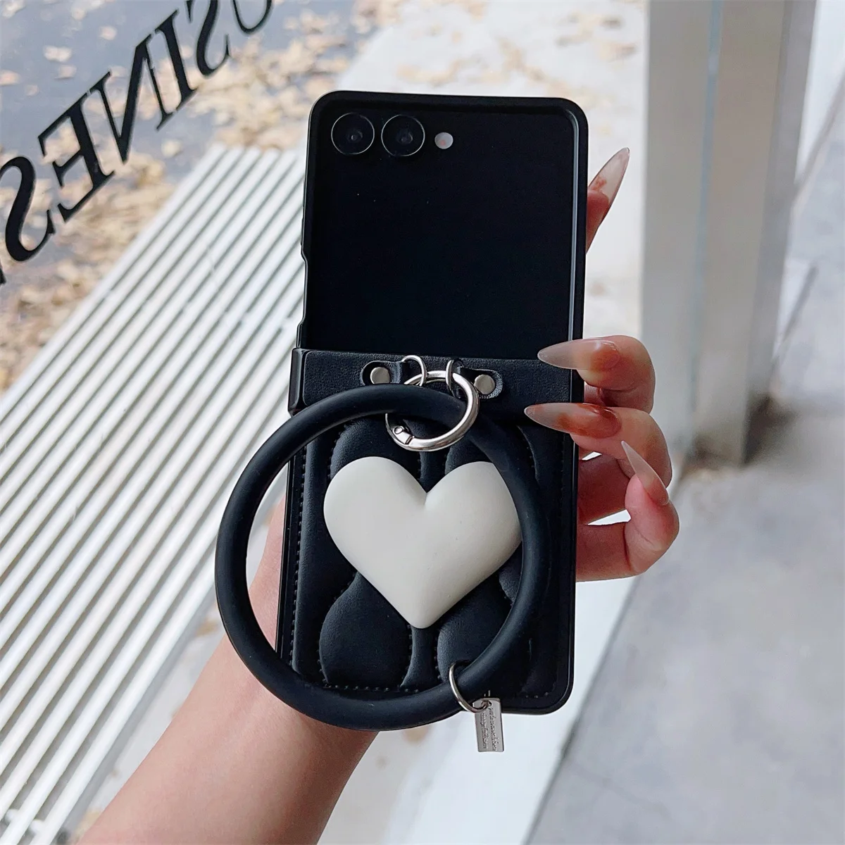 Lxuury موجة أسفل السترات القلب قضية الهاتف مع حلقة سوار لسامسونج غالاكسي Z فليب 7 6 5 4 3 Z Flip6 ZFlip 7 Zflip7 FE غطاء