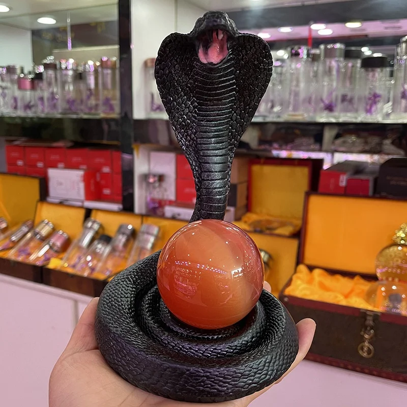 

Resin money snake mascot boa constrictor Cobra living room wine cabinet decoration crafts