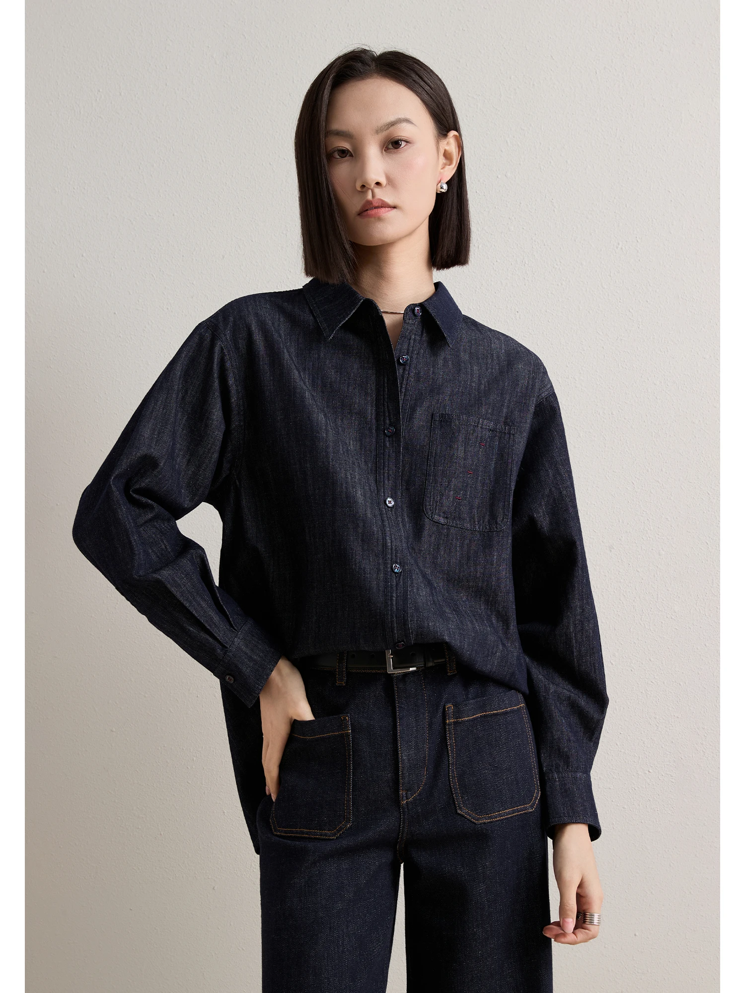 

Женская джинсовая рубашка ChangDX в ретро-американском стиле, из хлопка и льна, повседневная, дышащая, с длинным рукавом, на пуговицах