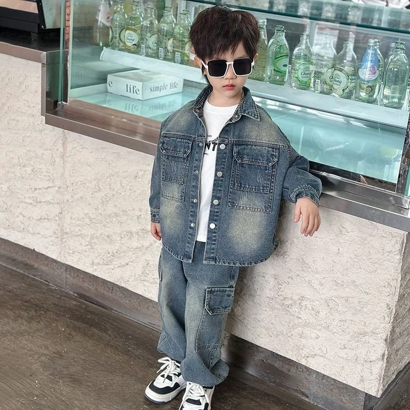 Edizione coreana primaverile e autunnale per bambini Nuovo set da cowboy blu 2025 Cool Hands Boys Loose Retro 2 pezzi/set