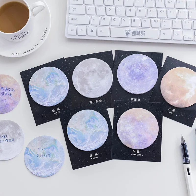 1X Starry Planeten Serie Runde Form Memo Pads Haftnotizen Notebook Notizen Büro Schreibwaren Schule Liefert Kawaii Schreibwaren