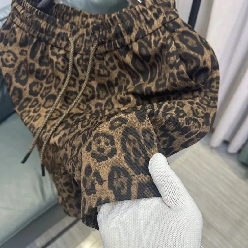 Mens Shorts Harajuku American Vintage Leopard Print Shorts Luxury Style Loose Fit Summer Casual Streetwear Versatile Unisex New