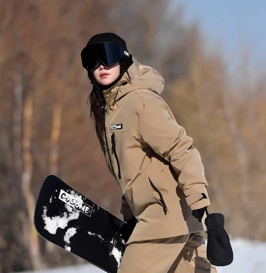 

Женская и мужская одежда для сноубординга и катания на лыжах: лыжная куртка, ветрозащитный и водонепроницаемый комбинезон, лыжный костюм.