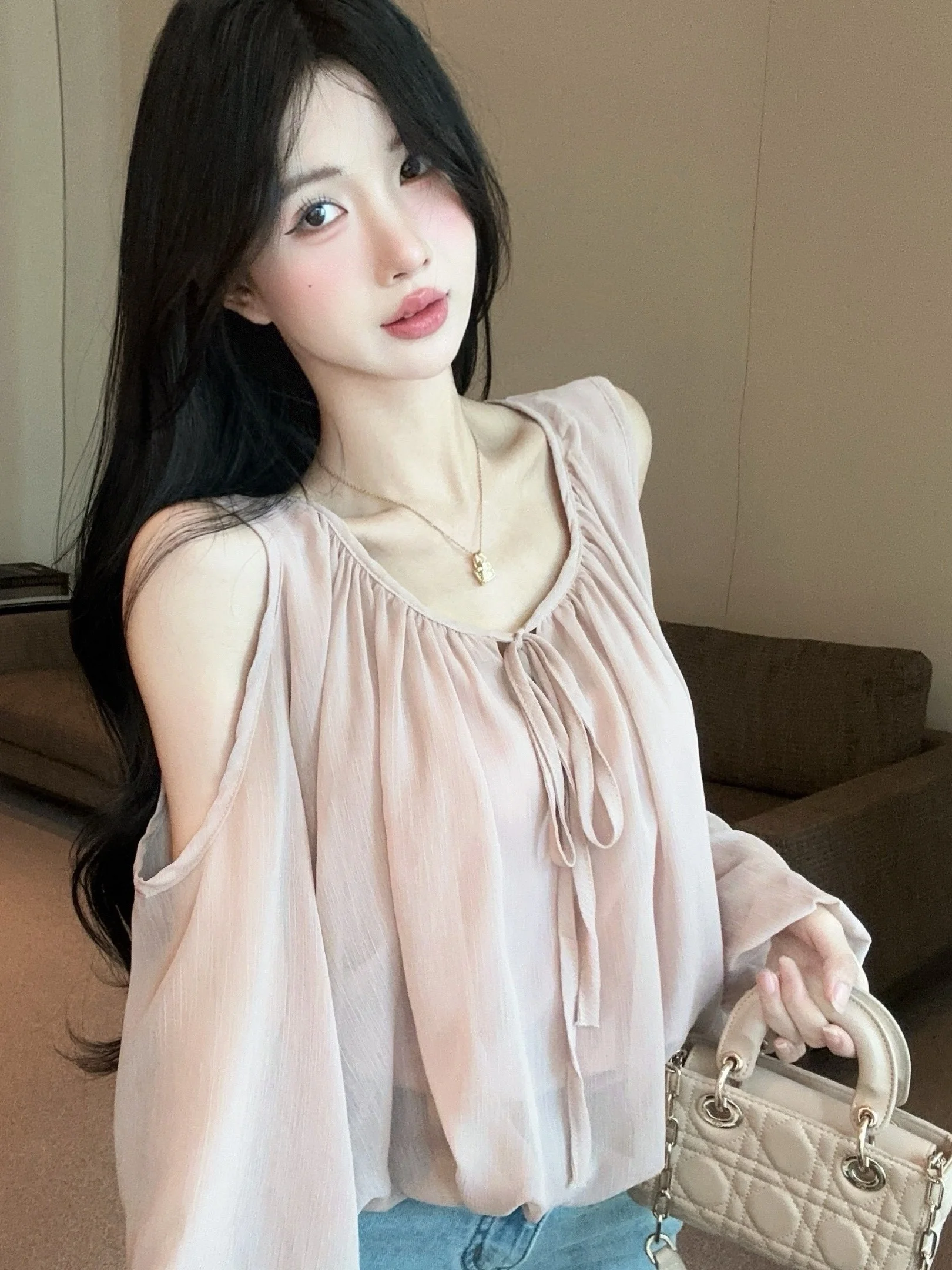 

Sweet oulder Bared Fluffy Loose Long Sve irt Gentle Personali Chiffon Top Women's Faion Autumn New Sle Casual Wear