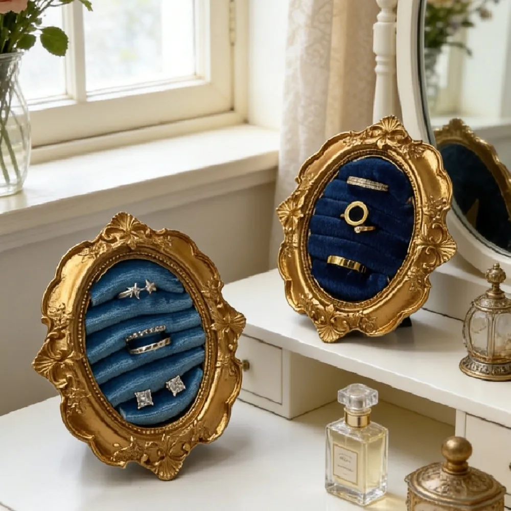 

Vintage Gold Ring Display Stand Baroque Design Photo Frame Suede Earring Tray Ring Holder Velvet Organizer Jewelry Display Rack