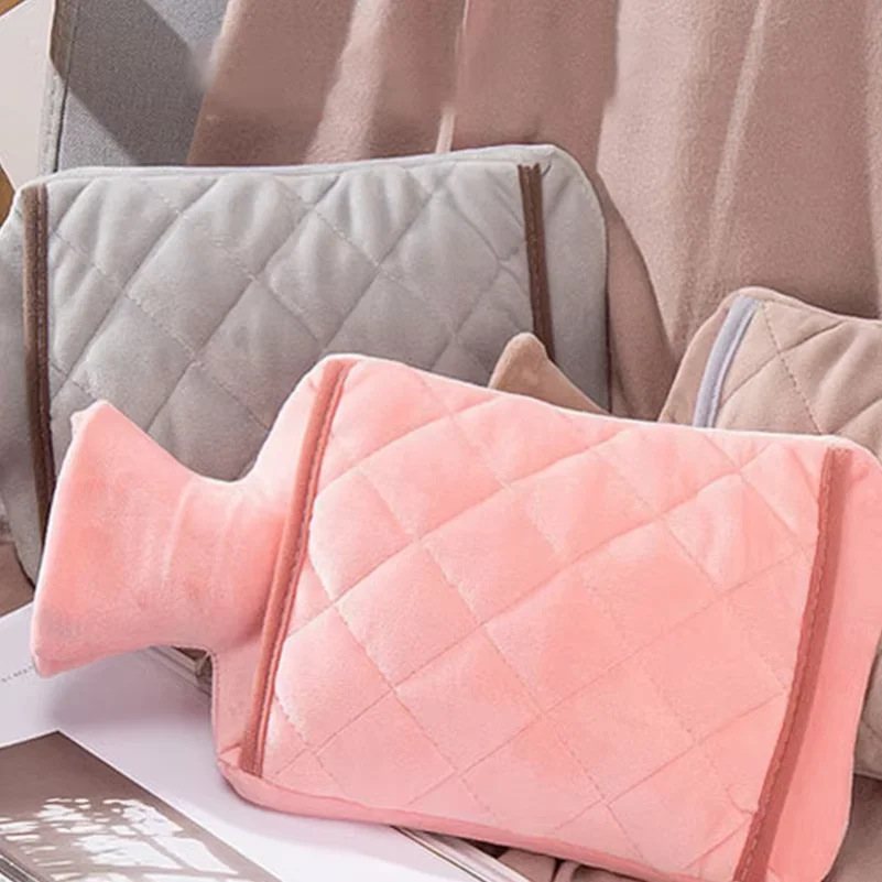 2-liter insulated hot water bottle with anti-cold and heat-retaining cover, hand and foot warm baby, explosion-proof kettle lid