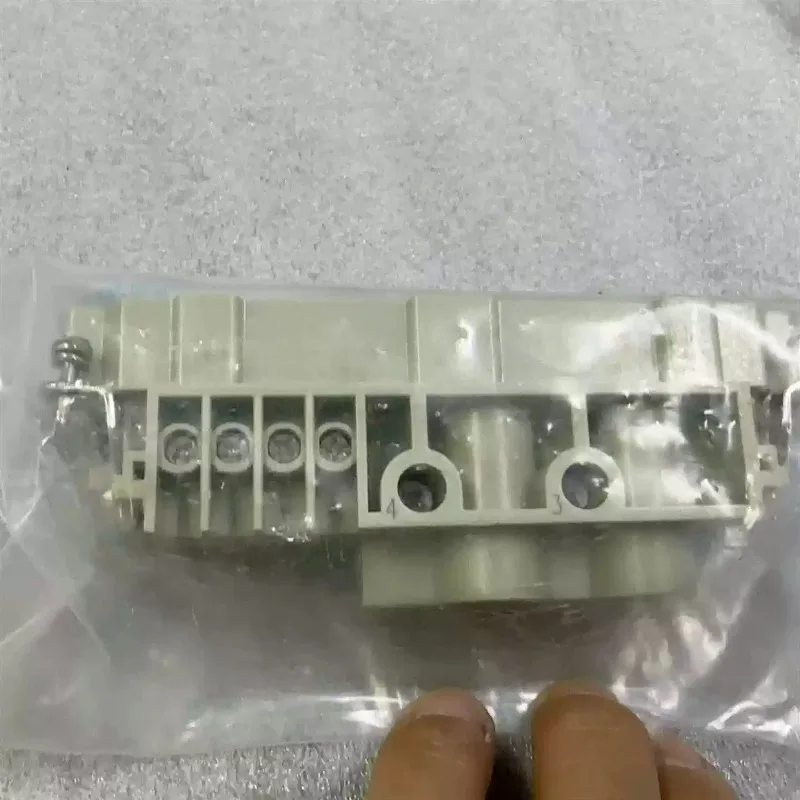 Rectangular Heavy-duty Connector 4+8 12-pin Aviation Plug HK-004/8-012M/F 4-pin 80A+8-pin 16A