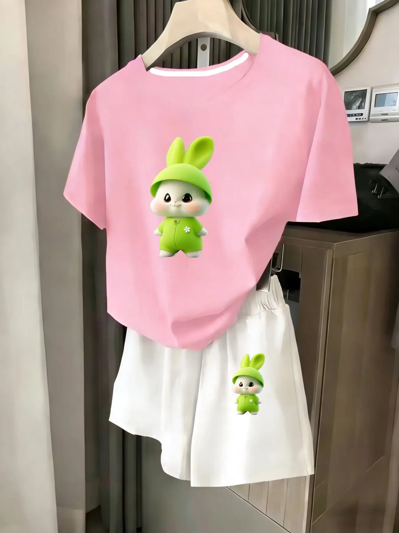 

Женский комплект из 2 предметов, летний комплект для пляжного отдыха, повседневная футболка с круглым вырезом и короткими рукавами, шорты с эластичной резинкой на талии, удобный костюм