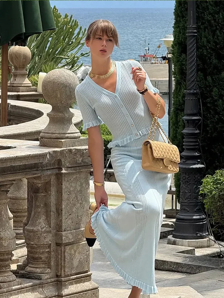 

Elegant Button-front V Neck Knitted Two-piece Set Modern Maxi Length Slim Fit Skirt Suit New 2025 Autumn Female Commuter Outfit