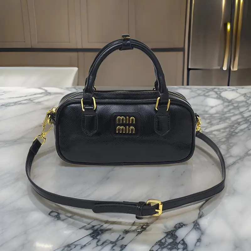 

Luxury Textured Square Satchel Bag Women Fashionable Crossbody Handbag Vintage Minimalist Leather Purse For Commuter