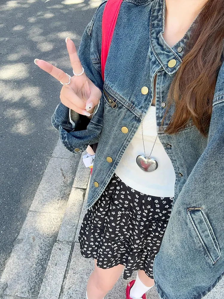 เสื้อแจ็คเก็ตยีนส์สีน้ำเงินสไตล์อเมริกันย้อนยุคสำหรับผู้หญิง คอเสื้อแบบไม่สมมาตร สไตล์เกาหลี แขนยาวแบบเปิด แจ็คเก็ตคาร์ดิแกน เสื้อแจ็คเก็ต