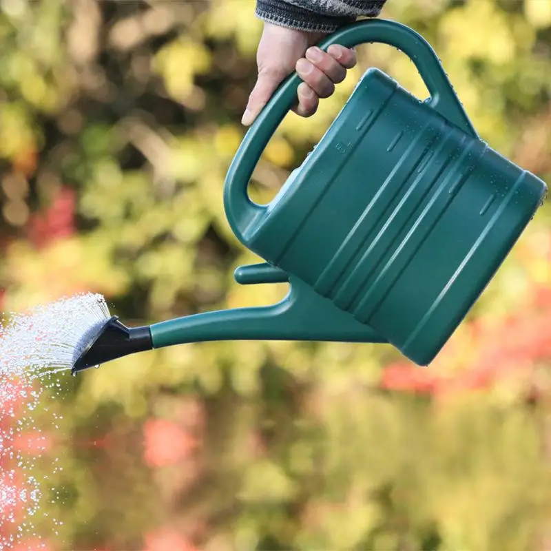 ●5L Plastic Watering Can Garden Essential Watering Can Indoor Outdoor Light Weight Cans Watering Can Family Gardening Garden