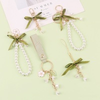 Fashion Simple Green Ribbon Bow Pearl Hanging Key Chain Women Mobile Phone Bag Car Keychain Charm Decoration Wholesale
